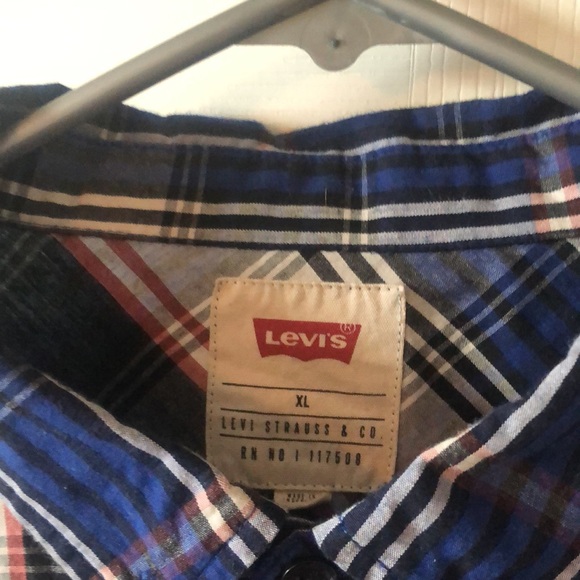Used Levi’s xl button down. Still look and smell brand new. Multiple color - Picture 2 of 4